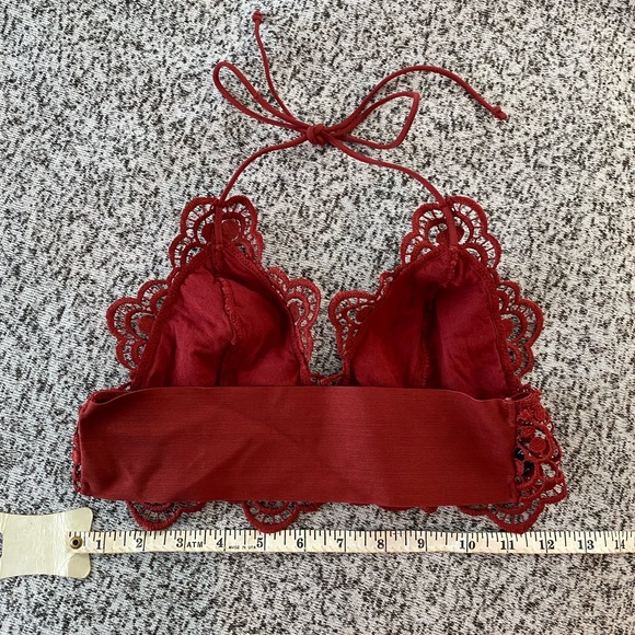 Out From Under Cari Lace Halter Bra M - Picture 4 of 6